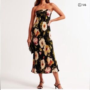 The A&F Giselle Pleay Release Floral Midi Dress. Brand new with tags